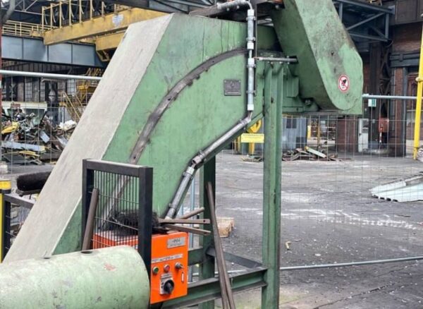 gebrauchte Drehbank WOHLENBERG E 1000 B (620x13000)